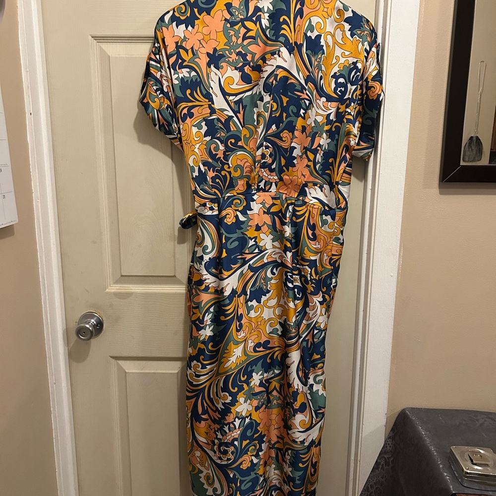 Entro Blue and Yellow Short Sleeve Midi Wrap Sundress - size large - Picture 9 of 10